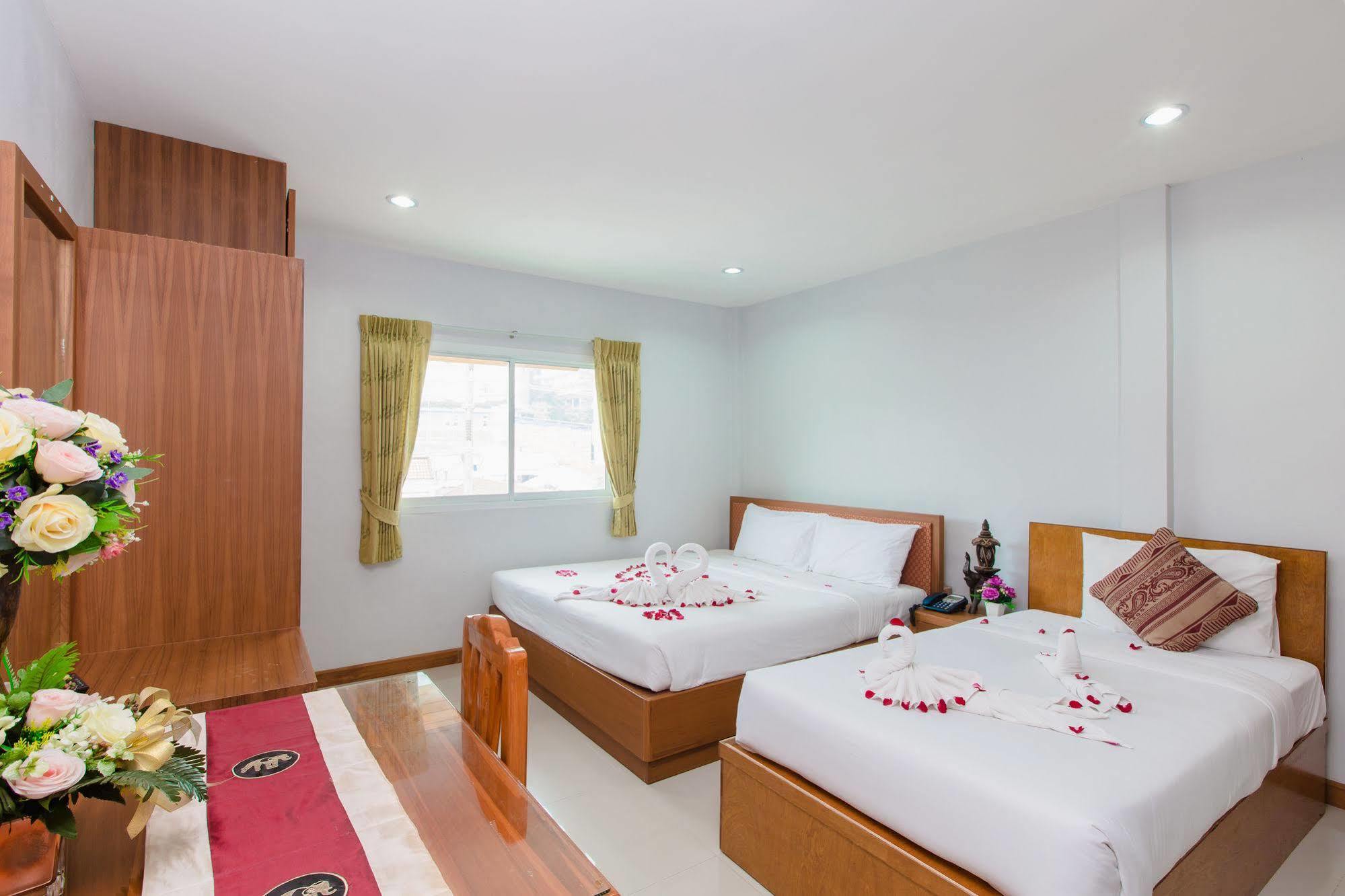 Hip Yaya Residences Patong 외부 사진